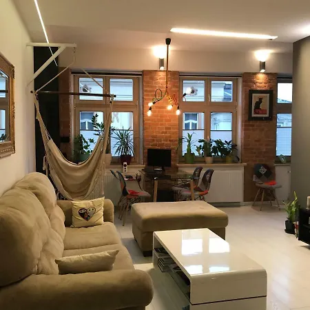 Modern Loft Downtown Apartman
